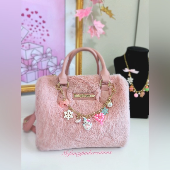 Hello Kitty Snowman Winter Wonderland Purse Chain - Picture 3 of 3